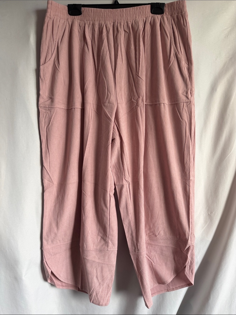 Relaxed Pink Capri Pants - Women's Comfortable Pull-On